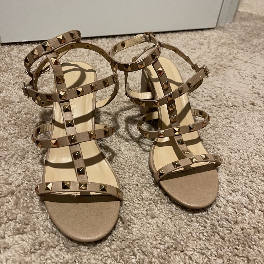 Wild diva studded heels